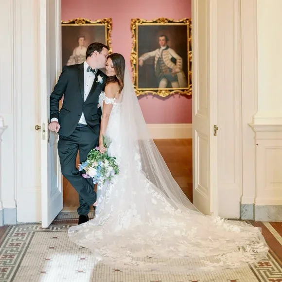 Monique Lhuillier Dresses Monique Lhuillier Willow Veil Poshmark - Main Image